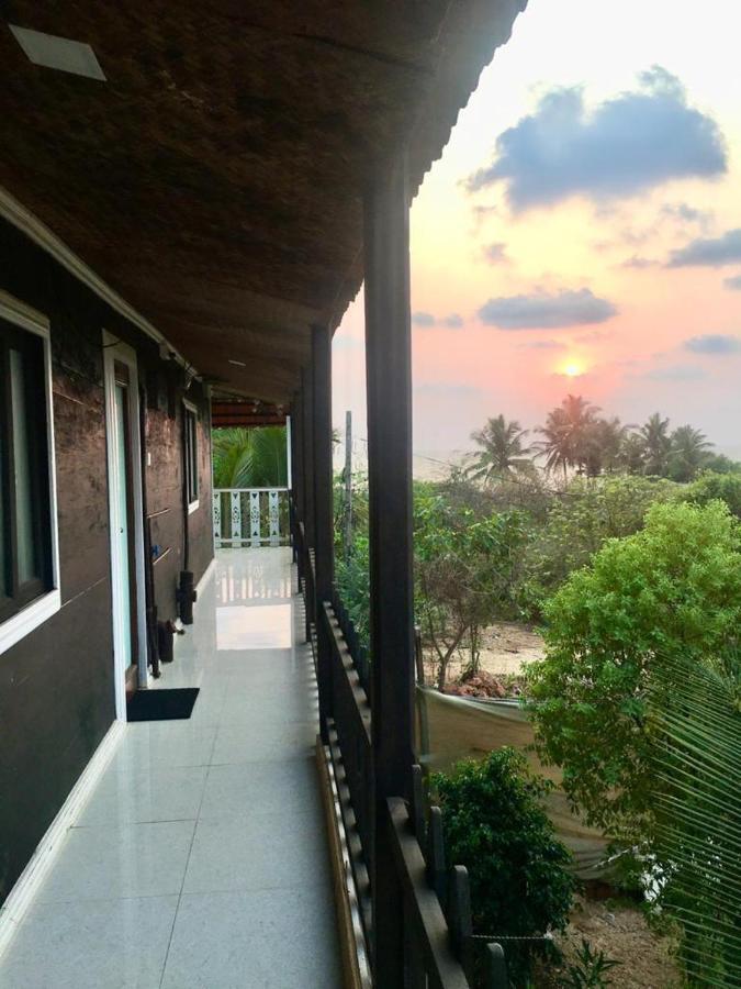 Pele'S Windsong Wood Cottage On The Beach Benaulim Exterior foto