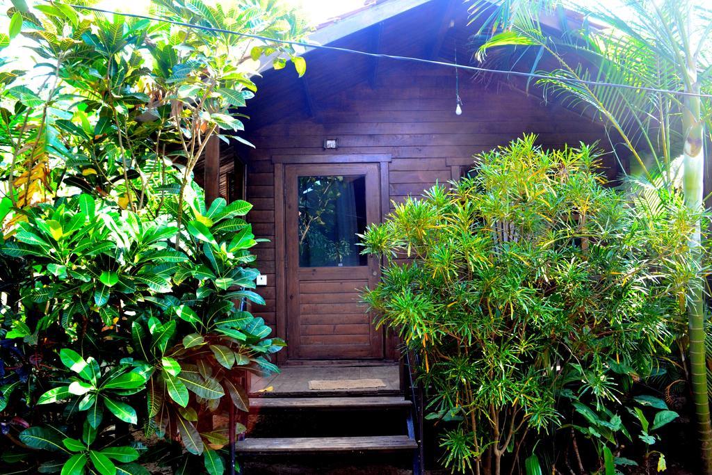 Pele'S Windsong Wood Cottage On The Beach Benaulim Exterior foto