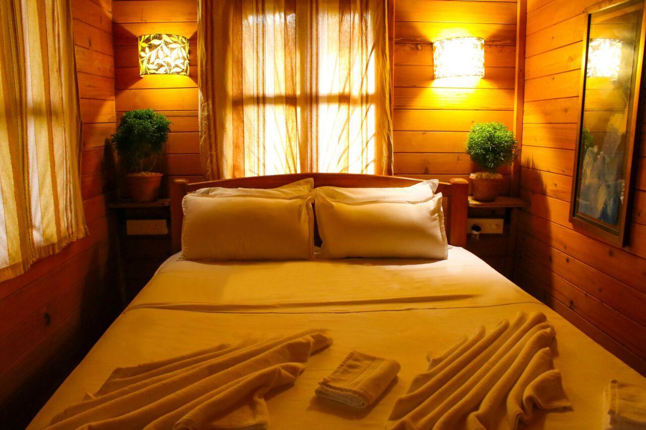 Pele'S Windsong Wood Cottage On The Beach Benaulim Exterior foto